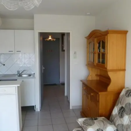 Apartment Studio 50m De La Plage Et Des Commerces Cap D'agde Ref Sun142